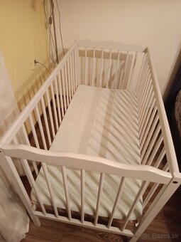 Drevena detska postielka s matracom - 2