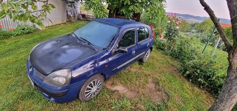 Renault Clio 1.2 r.v 2001 - 2