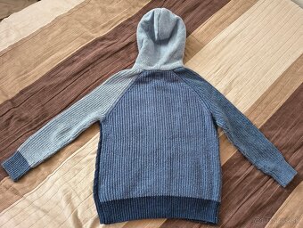 Sveter Gap v. S 122 - 2