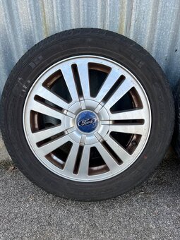Ford R16  205/55R16 - 2