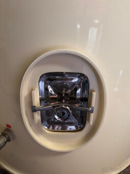 Predám plastovú nádobu 8200l - 2