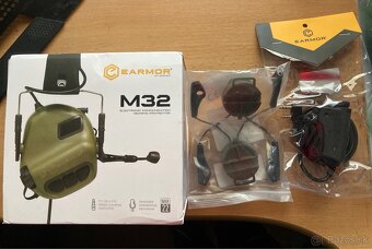 Earmor M32 mod.4 +Earmor PTT+ pavúky, s dopravou - 2
