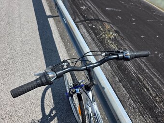 Crossový bicykel CTM Twister - 28" kolesá, 19" rám - 2