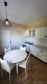 Dlhodobý prenájom 3-izbového bytu v Liptovskom Hrádku - 2