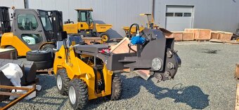 Mininakladac Kruger XKL480Z smykový riadeny nakladac - 2