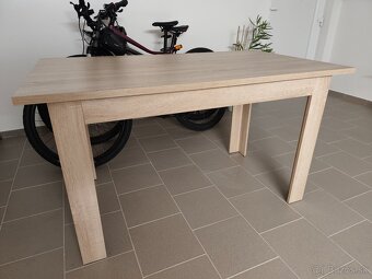 Jedálenský stôl - 2