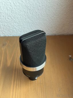 Neumann TLM 102 - 2