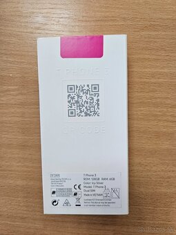 T Phone 3 128 GB Icy silver - 2