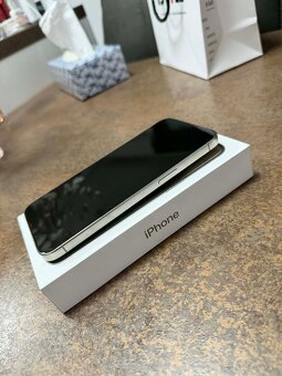 Predam iPhone 15 PRO max 256gb white - 2