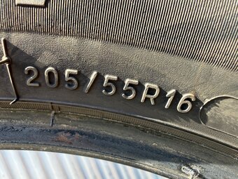 Zimne pneumatiky 205/55 R16 - 2
