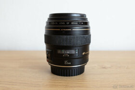 Canon EF 85mm 1.8 - 2