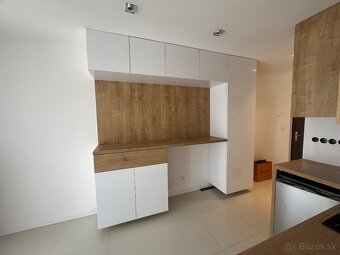 NADŠTANDARDNÁ GARZÓNKA, 25m2, NOVÝ BULVÁR-ŽILINA - 2