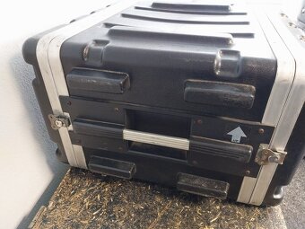 Rack 6U zn. SKB - 2