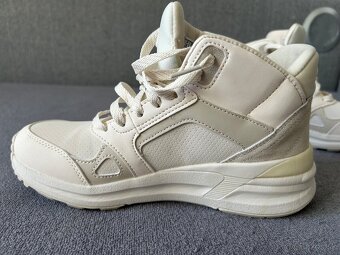 Skechers - 2