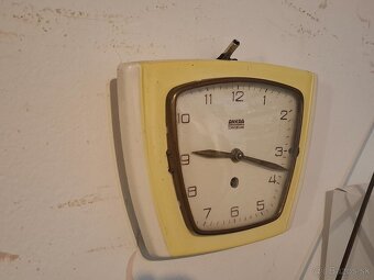 Predám funkčné mechanické kuchynské hodiny ANKRA Schwebegang - 2