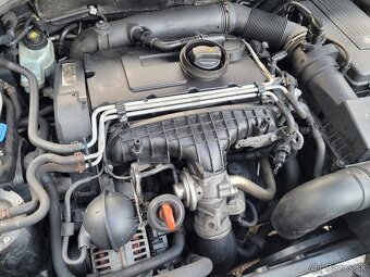 Predám vstrekovacie trisky pre 2.0tdi 103kw BKD 038130073G+ - 2