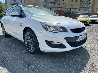 Opel Astra J Caravan 2.0 cdti 121kW - 2
