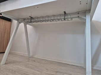 Pracovný stôl IKEA TROTTEN - 2