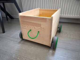 IKEA FLISAT drevený vozík na kolieskach - 2