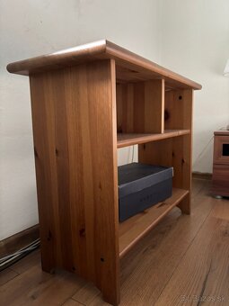 Masívny drevený botník - 2