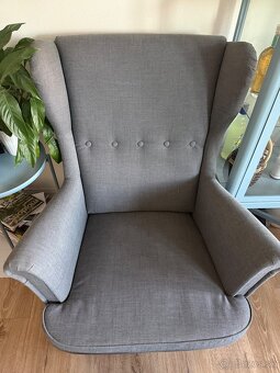 Kreslo Ikea STRANDMON s podnožkou - 2
