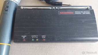 Bezdrôtový diverzitný VHF mikrofón ručný - 2