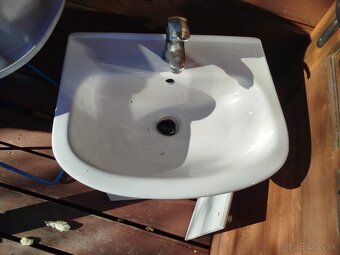 Sprchový kút + umývadlo so skrinkou - 2