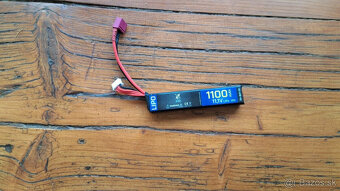 Airsoft príslušenstvo kolimator, nabijacka... - 2