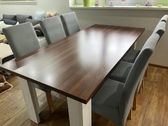 predám kuchynský stol a stoličky - 2