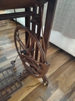 Minerva šijací stroj - 2