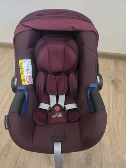 Britax Romer i-size 2 vajíčko - 2