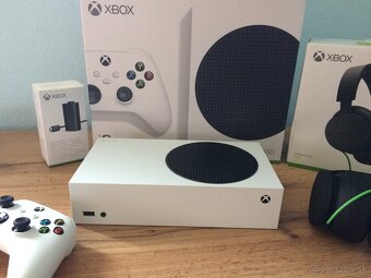 Herná konzola Xbox Series S - 2