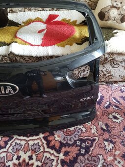 Predam kapotu zadnu kia sportage - 2