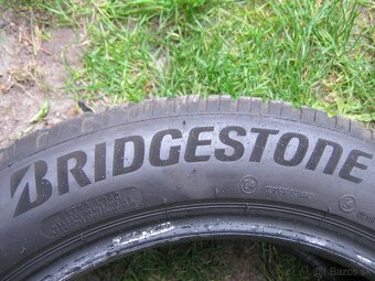 215/55R17 - 2