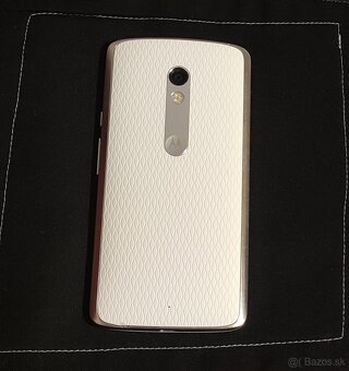 Motorola X Play - 2