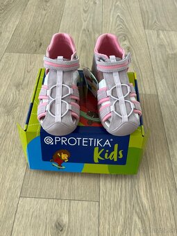Predam nove dievcenske sandale 32 protetika nesy lila - 2