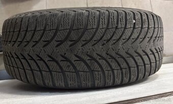 4x zimné pneumatiky 205/55R16 s diskami, Michelin - 2