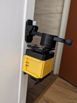 križovy nivelačny liniový laser nový plus box a dialkove ovl - 2