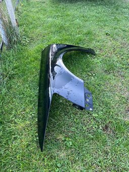 Ľavý Blatník Audi a6c6 - 2