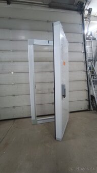 Dvere do mraziarne / Mraziarenské dvere / Chladiarenské dver - 2