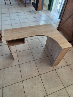 Počítačový stolík - 2