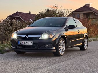 Opel Astra GTC 1.9 cdti (2008) - 2