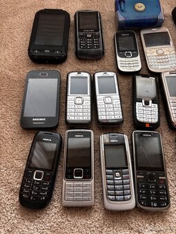 Staré mobilné telefóny - 2