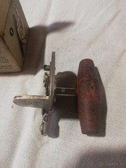 Otvárač na konzervy - 2