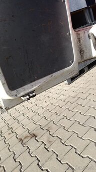 Zadné krydlove dvere VW T5 - 2