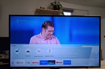 Predám 3D LED SMART TV SAMSUNG UE40F6340SS - 2
