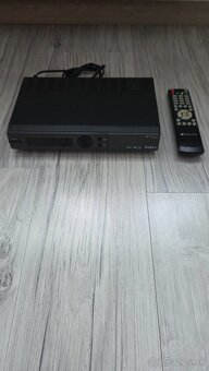 satelitní set-top box Zircon SHD 007 - 2