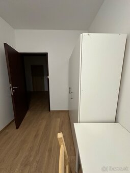 Izba na prenájom, Beňadická 8 - 2