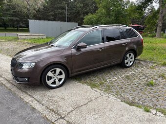 Škoda Octavia Combi 2.0 TDI Business DSG - 2