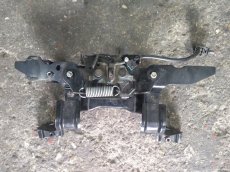 Mazda 3 2013 - BN BM - zamok prednej kapoty - 2